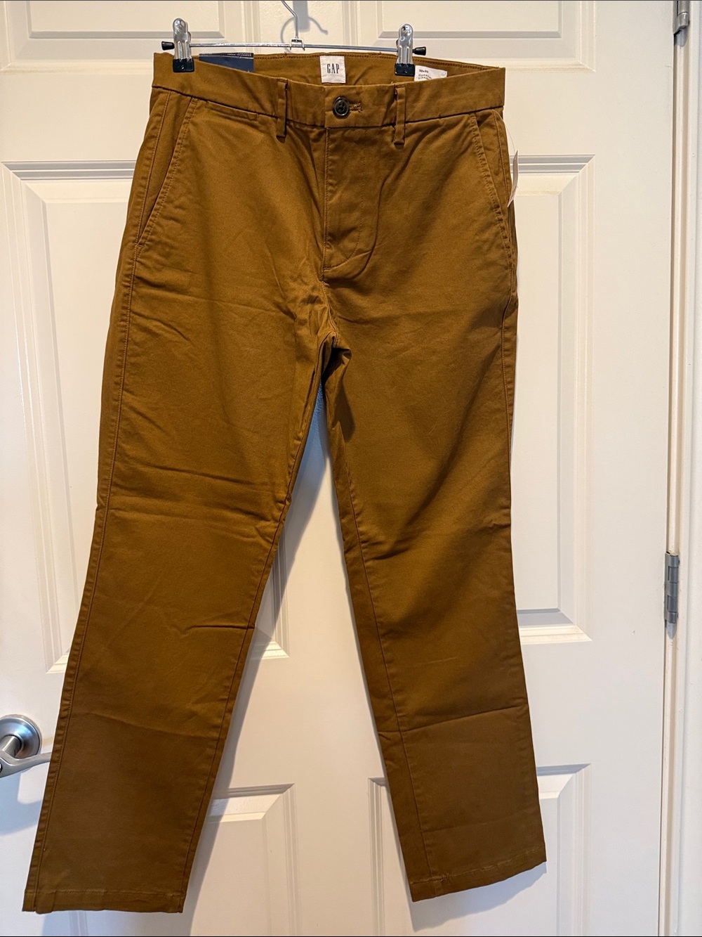 GAP Men's Chinos in Camel Brown